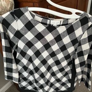 JJill 3/4 sleeve, 100% linen, back pleat, black &!white check